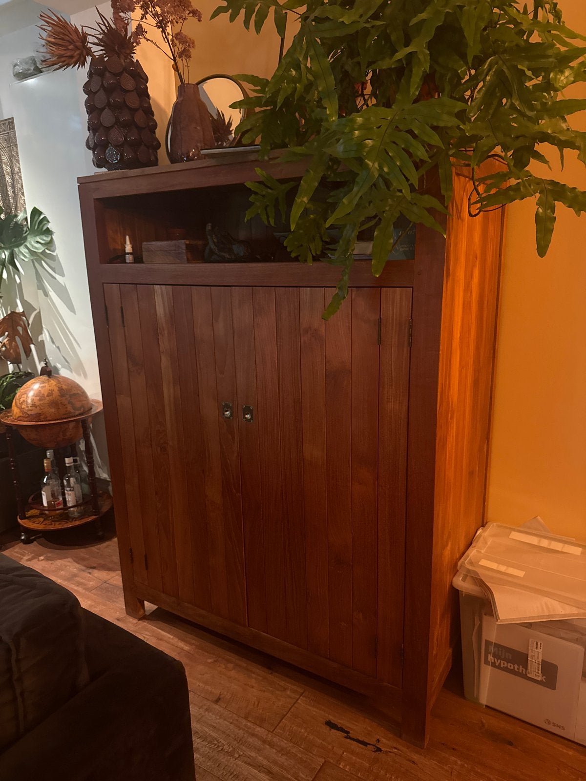 Servieskast met planken en glazenhouder, Huis en Inrichting, Kasten | Buffetkasten, Ophalen, Gebruikt, 50 tot 100 cm, 150 tot 200 cm