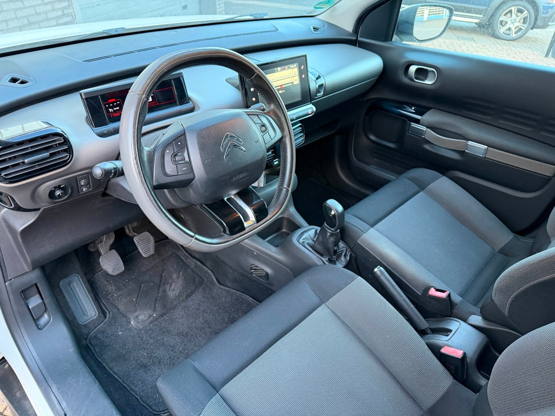 Citroen C4 Cactus 1.2 PureTech Business, Auto's, Voorwielaandrijving, Euro 5, Gebruikt, 31 €/maand
