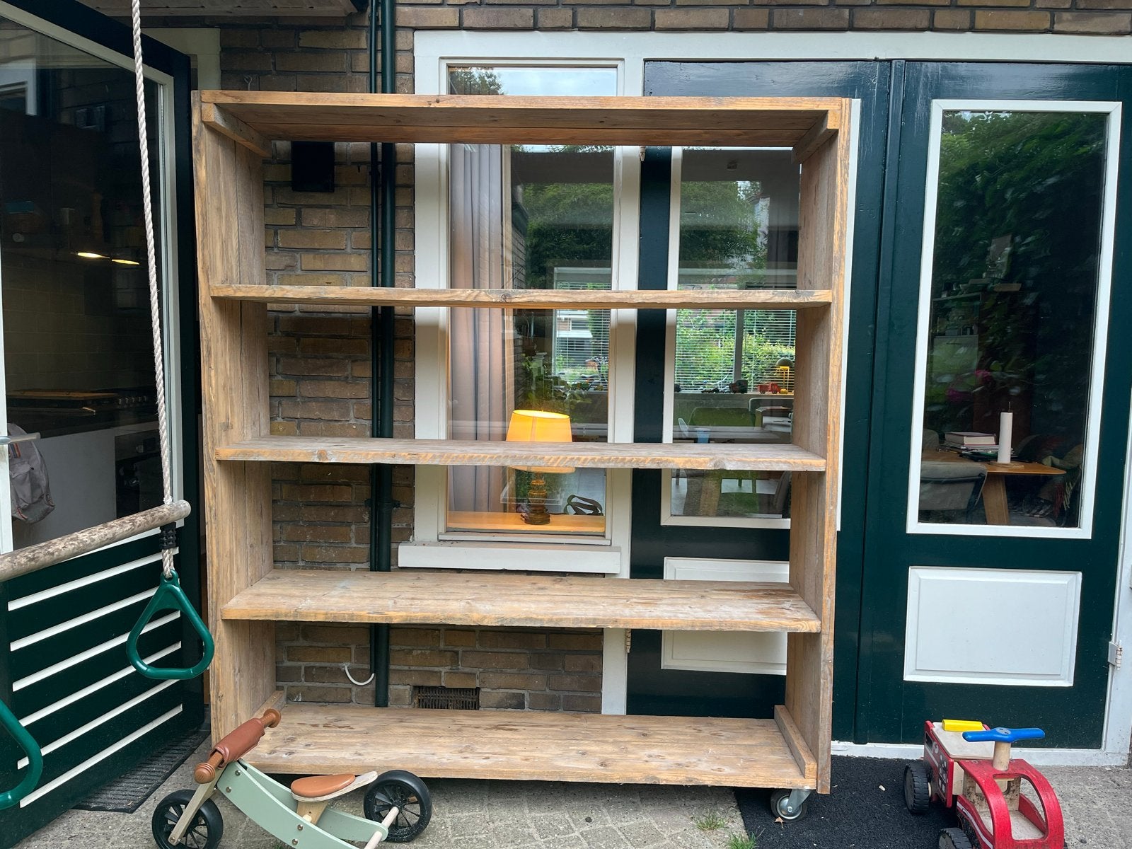 Steigerhouten wandkast op wieltjes (190x166 cm), Ophalen, Met plank(en), Gebruikt, 150 tot 200 cm