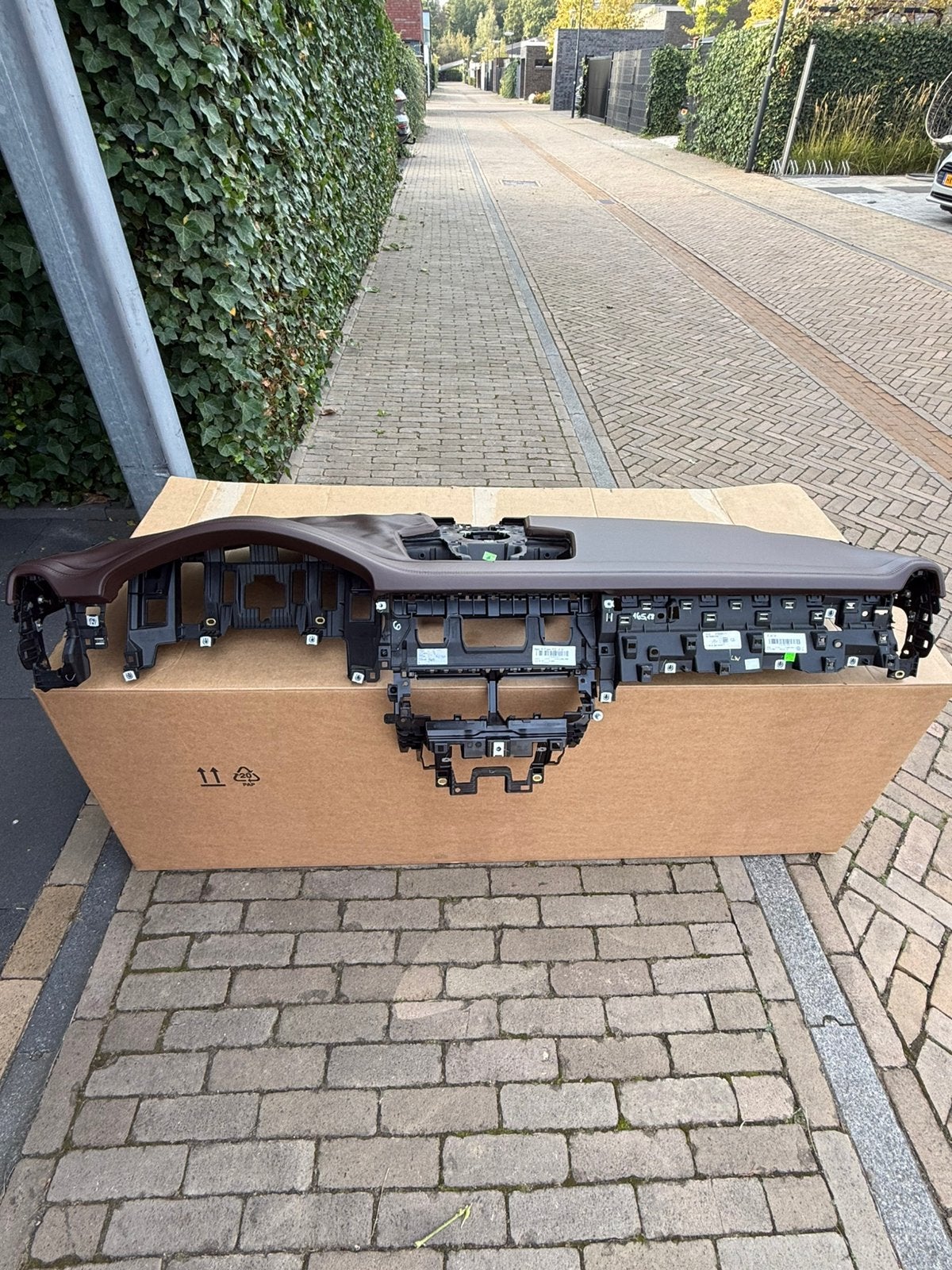 Dashboard Porsche Cayenne E3 2018 t/m 2023 Truffelbruin, Auto-onderdelen, Ophalen, Gebruikt, Porsche