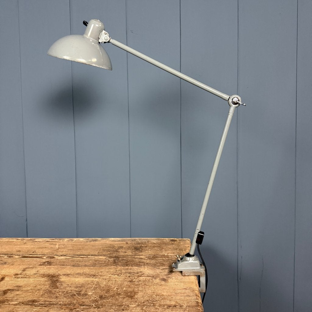 Grijze twee-arms Kaiser Idell klemlamp model 6726 vintage, Ophalen of Verzenden