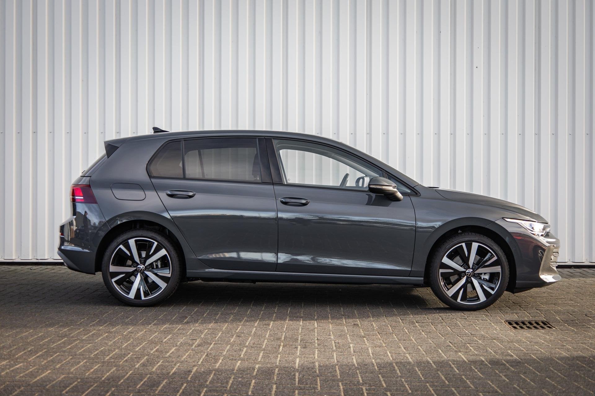 Volkswagen Golf 1.5 eHybrid 204pk Life Edition | 18" Velgen, Auto's, 12 maanden, Stof, 1498 cc, 4 cilinders