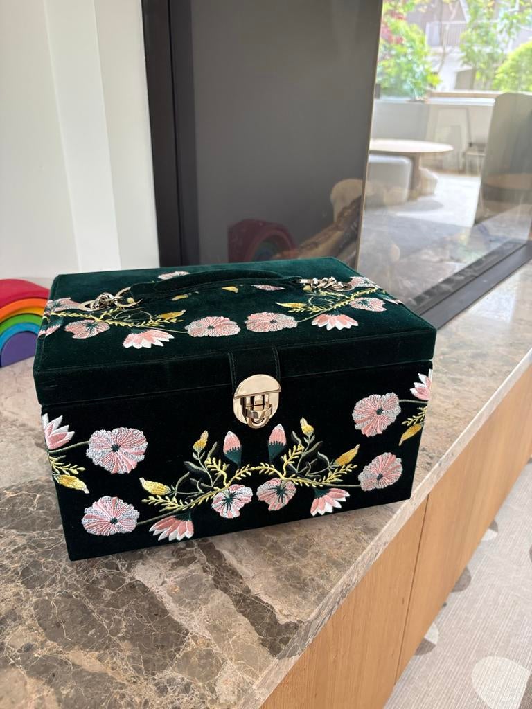 wolf1834 jewlery box, Sieraden, Tassen en Uiterlijk, Beautycases, Zo goed als nieuw, Hardcase, Groen, Met slot, Ophalen of Verzenden
