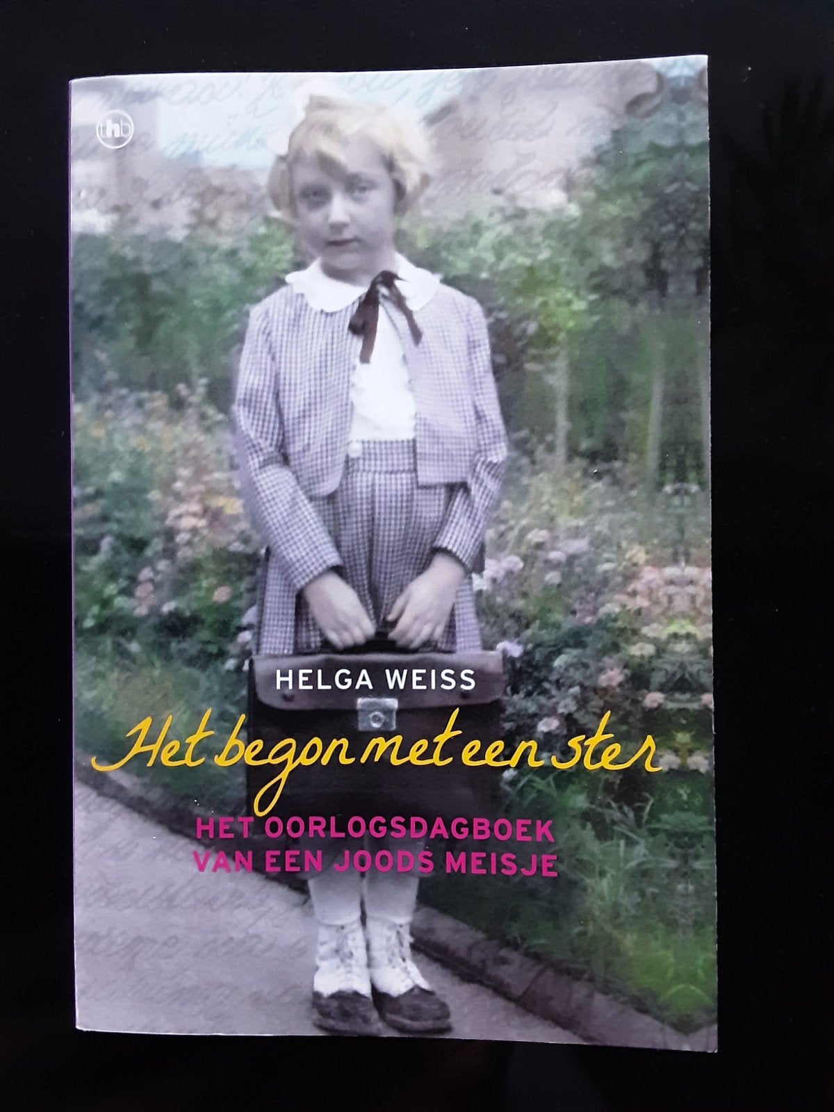 Helga Weiss - Het begon met een ster, Ophalen of Verzenden, Zo goed als nieuw, Helga Weiss