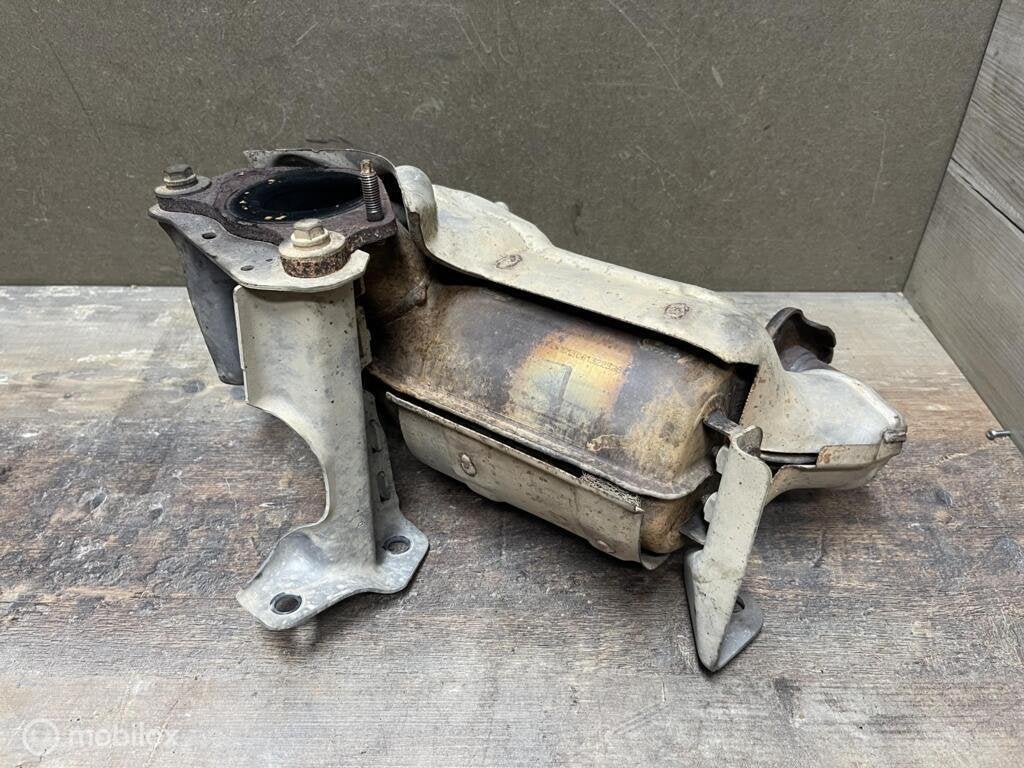 Katalysator Renault Clio IV 0.9 ('13-'20) 208A01858R, Gebruikt, Renault, Ophalen of Verzenden, Renault
