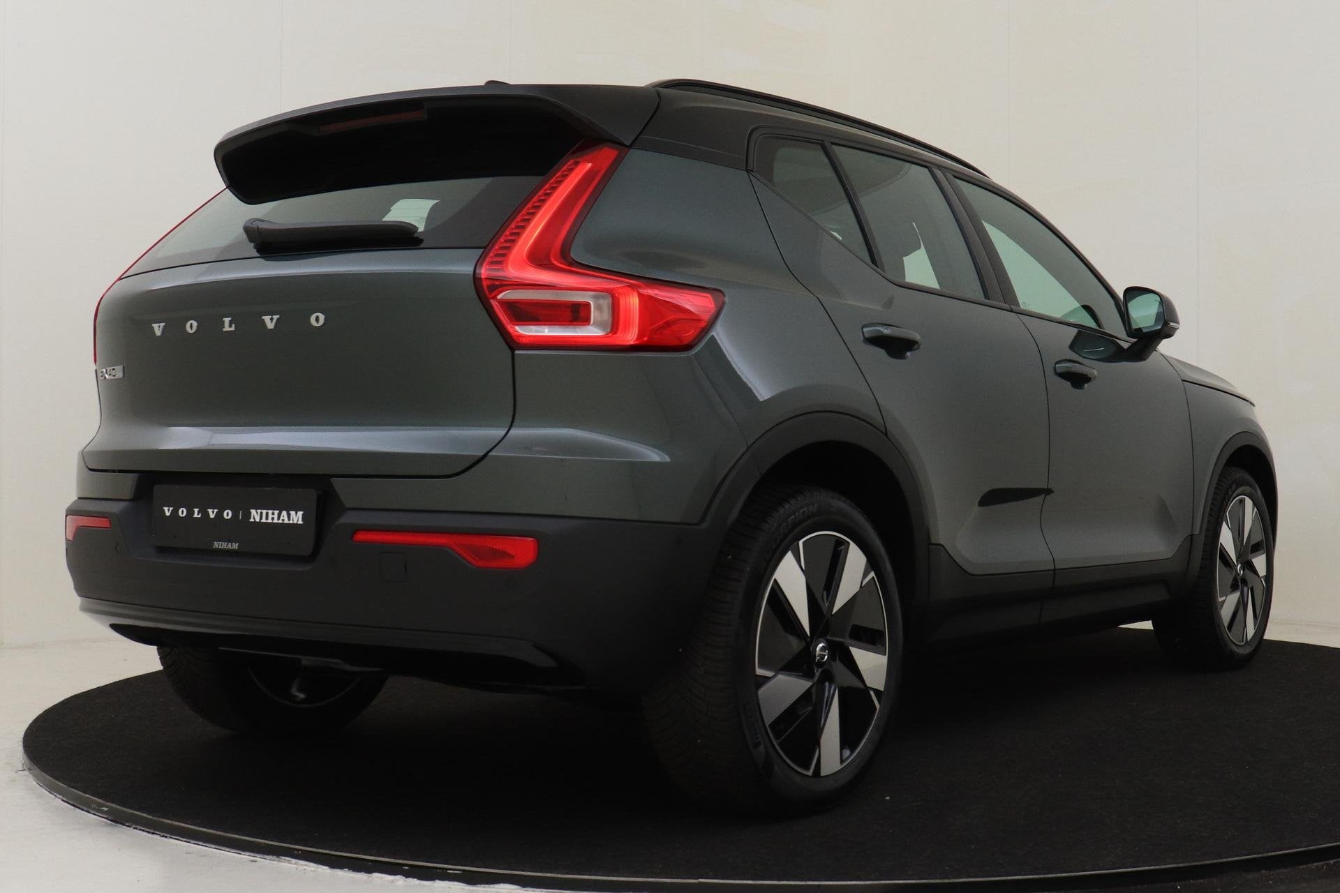 Volvo EX40 SINGLE MOTOR EXTENDED RANGE ULTRA EUROPA 82 kWh -, Automaat, 12 maanden, Achterwielaandrijving, Leder en Stof