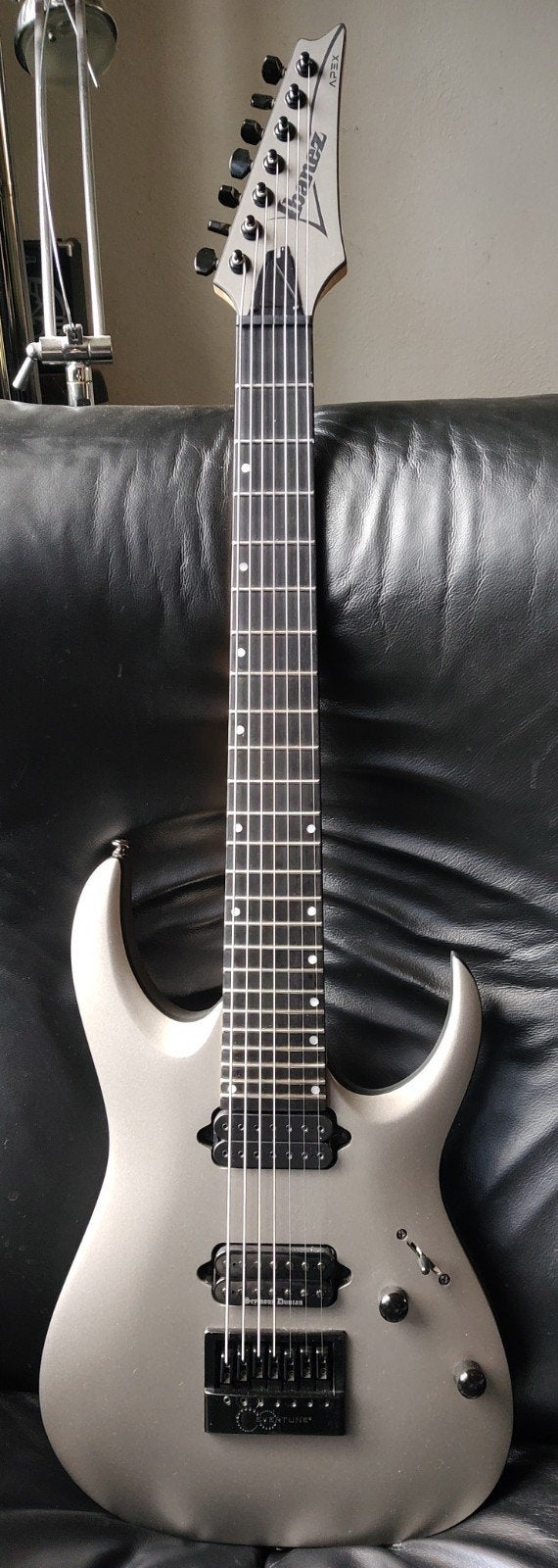 Ibanez APEX 30 7-snarige gitaar met Evertune brug, Ophalen, Zo goed als nieuw, Solid body, Ibanez