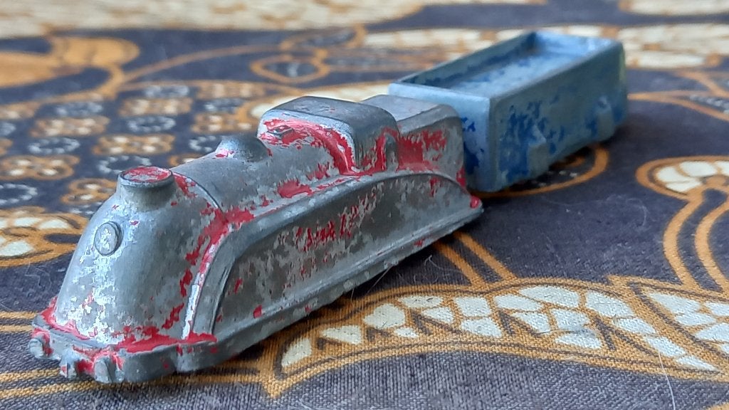 Locomotief en wagon zeldzaam antiek Engels speelgoed van tin, Ophalen of Verzenden