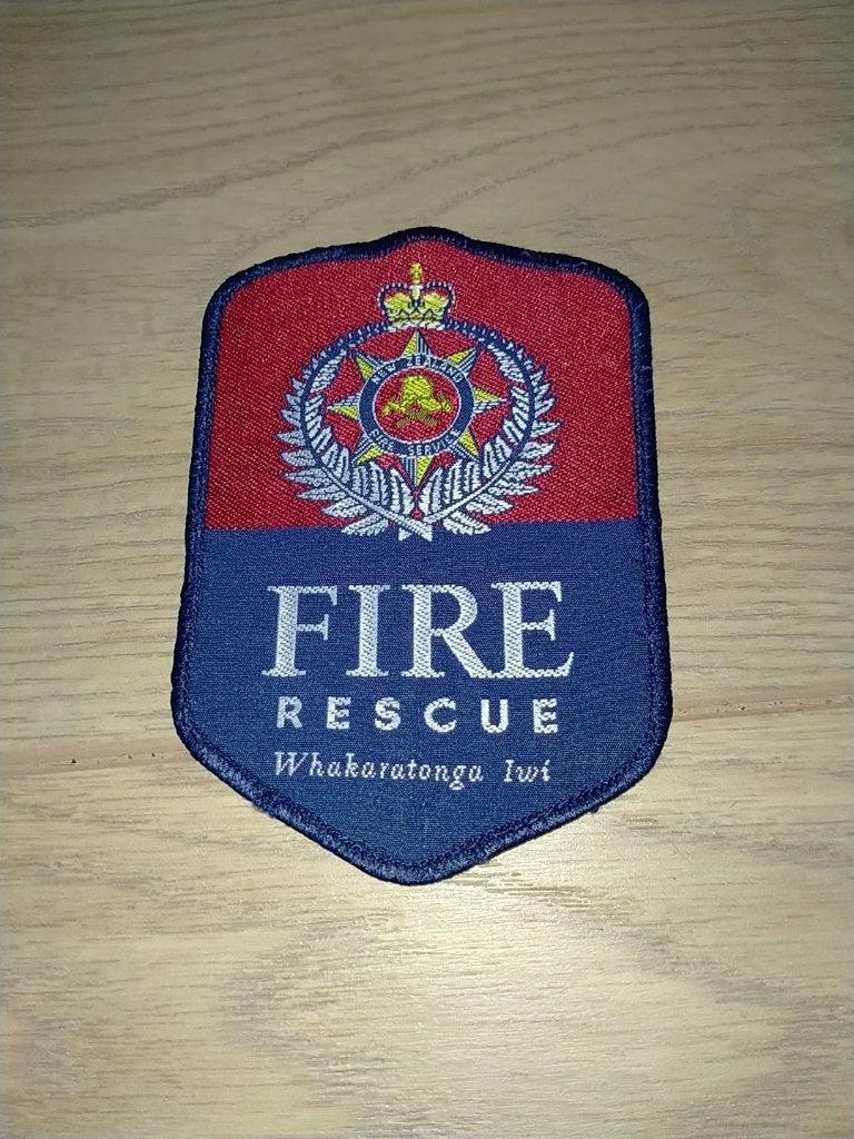 Nieuw zeeland , brandweer patch , whakaratongha iwi, Verzenden, Overige soorten, Overige gebieden, Embleem of Badge