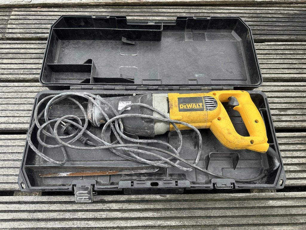 De Walt Reciprozaag 850W incl. koffer, Gebruikt, 70 mm of meer, 600 tot 1200 watt, Ophalen of Verzenden