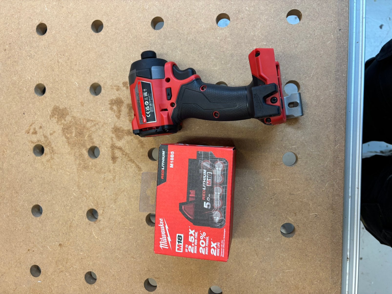 Milwaukee m18 fid3 slagschroevendraaier set, Ophalen of Verzenden, Nieuw, Boor- en Schroefmachine