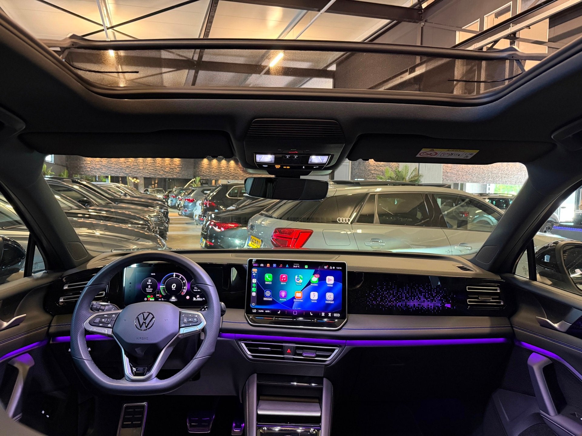 Volkswagen Tiguan 1.5 eHybrid 3X R-LINE|Pano|Full options, Auto's, Volkswagen, Stof, 150 pk, Origineel Nederlands, Hybride Elektrisch/Benzine