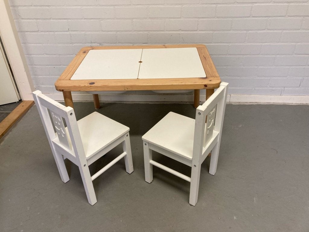 Kindertafel met twee stoelen, Kinderen en Baby's, Kinderkamer | Tafels en Stoelen, Ophalen, Gebruikt, Tafel(s) en Stoel(en)