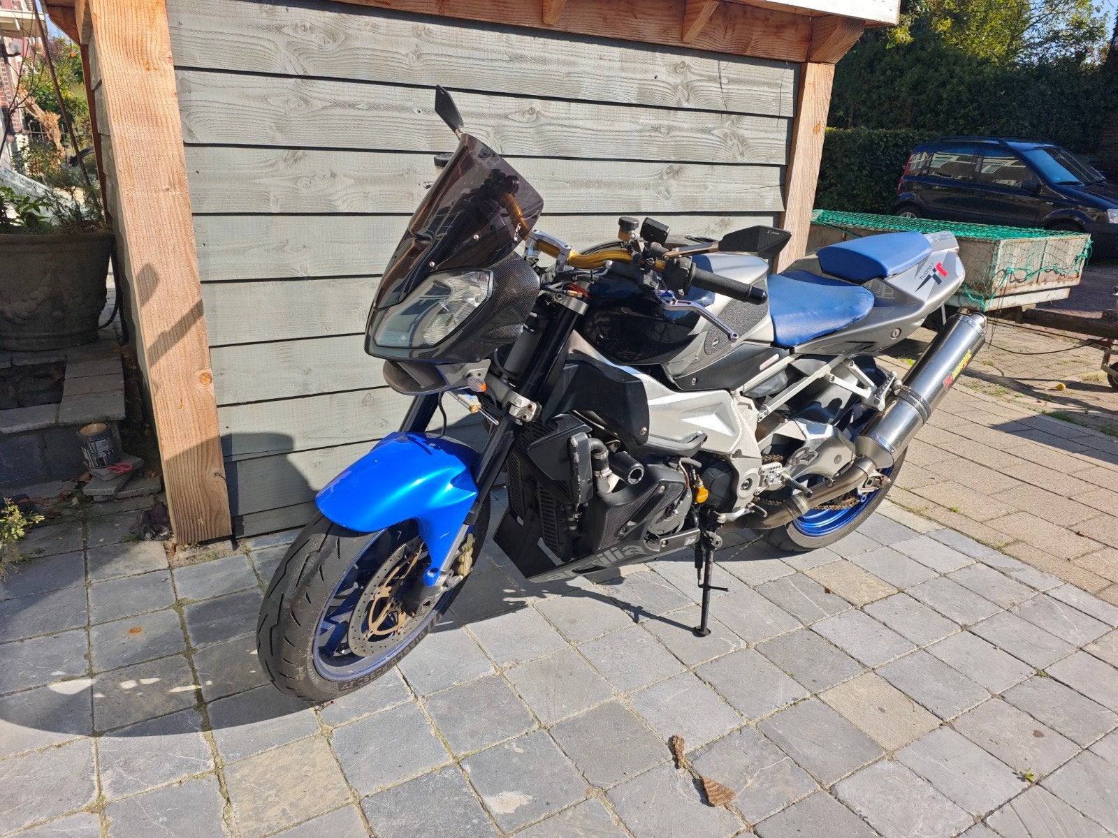 Aprilia Tuono 1000 R - Krachtige Naked Bike met Akrapovic, Motoren, 2 cilinders, Occasion, Particulier, Meer dan 35 kW