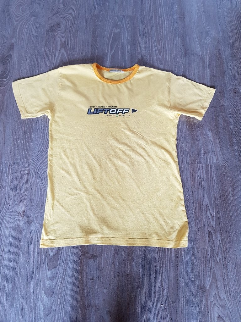 Dames/heren T shirt Herbalife Liftoff maat L, Maat 38/40 (M), Herbalife Liftoff, Geel, Ophalen of Verzenden