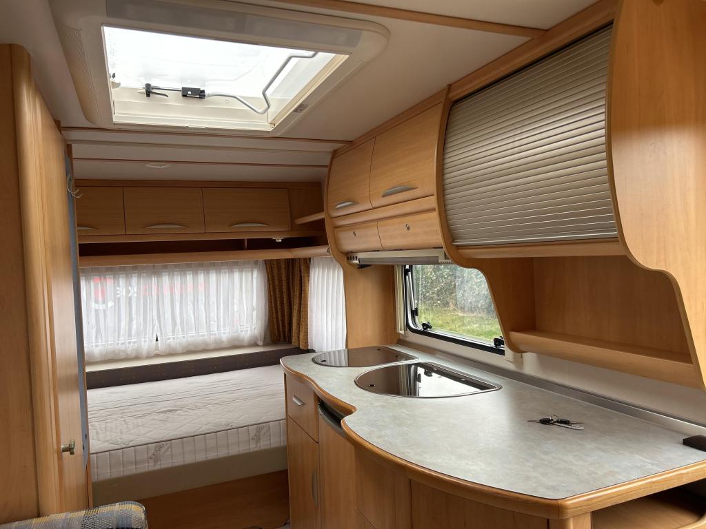 PRACHTIGE FENDT 450 SAPHIR VAST BED, VOORTENT, MOVER, Caravans en Kamperen, Caravans, Gewerbepark Ost 26 86690 Mertingen, Duitsland