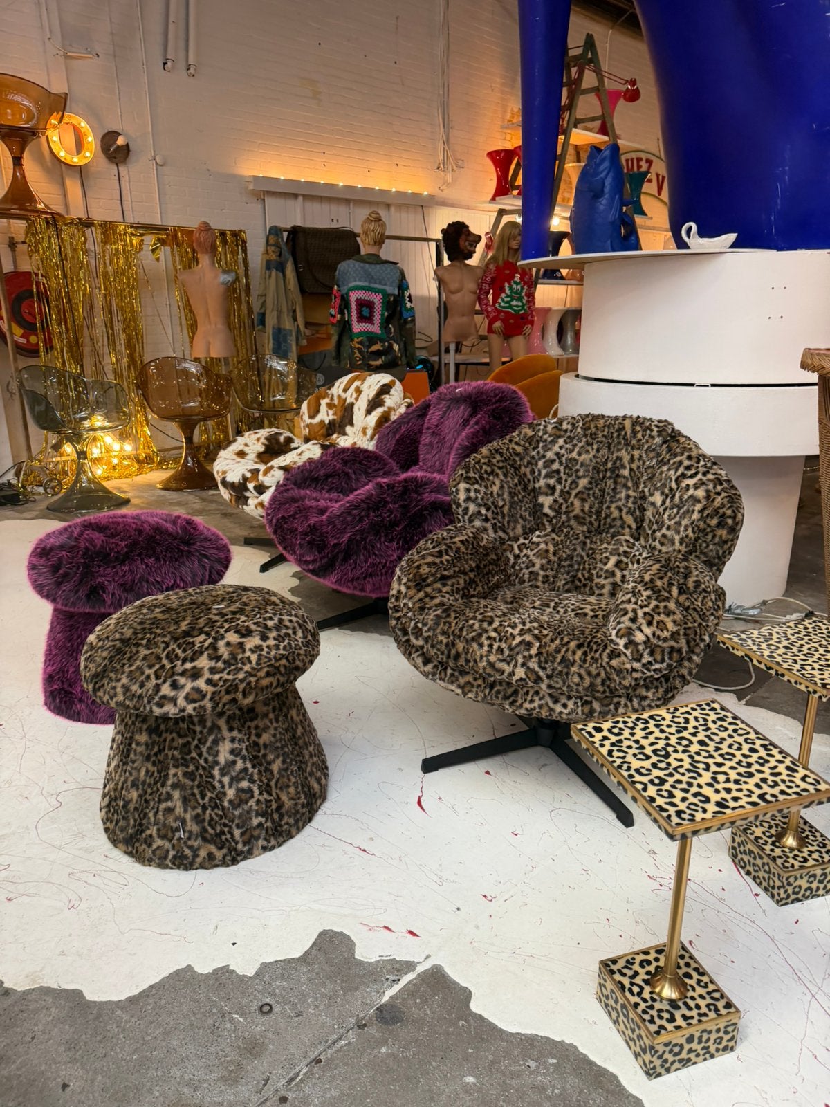 Luipaard fluffy stoelen draarbaar lees de tekst, Spektakel wonen, Overige kleuren, Jeroen@spektakelwonen.nl, Nieuw