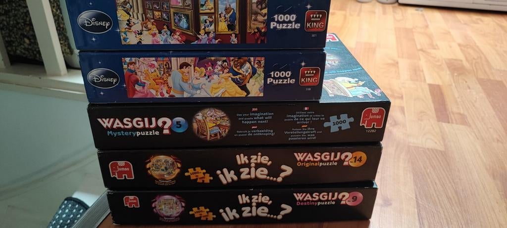 Wasgij 5 euro en Disney puzzel 2.50, Ophalen, 500 t/m 1500 stukjes, Zo goed als nieuw, Legpuzzel