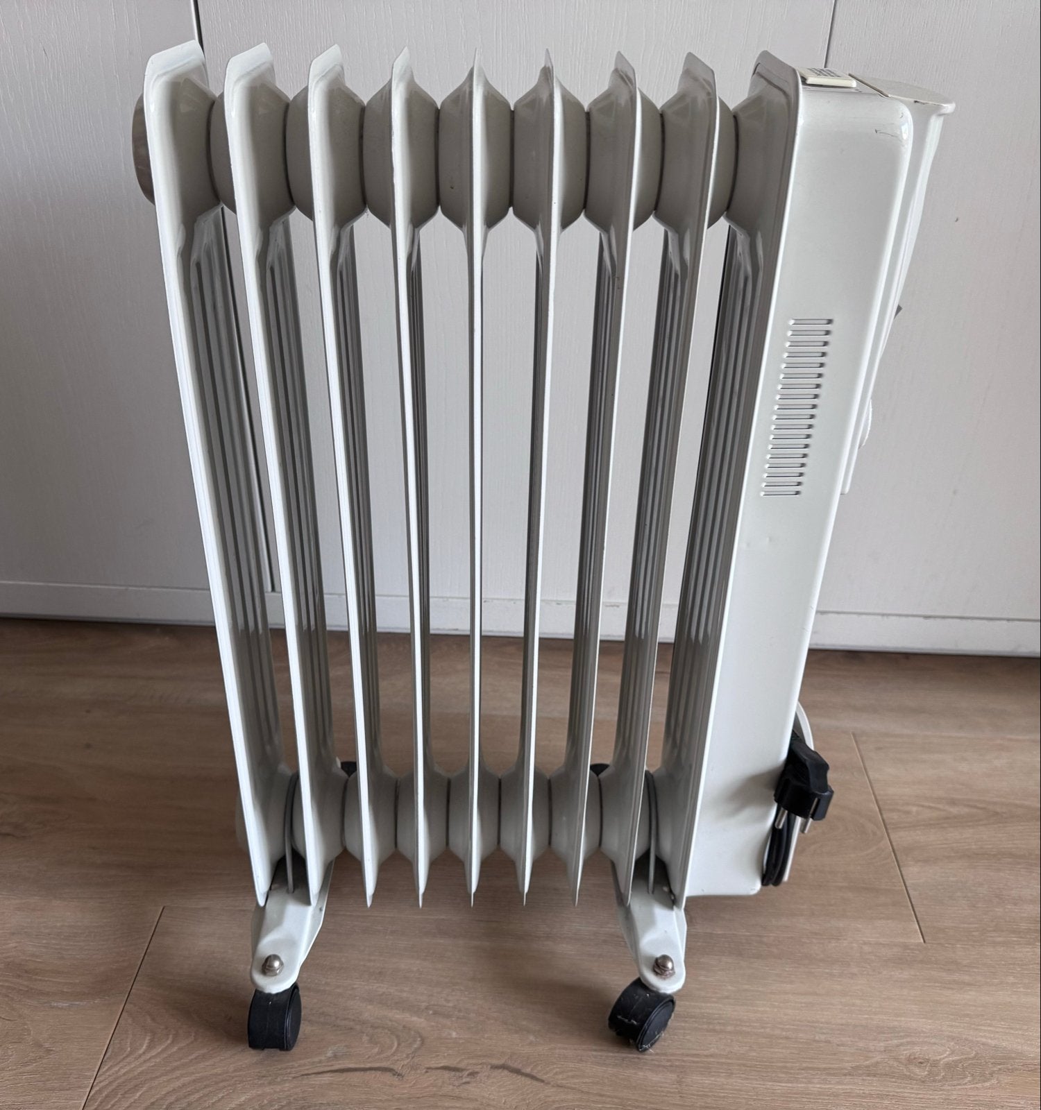 ELRO VO9 Oliegevulde Radiator - 2000W, Ophalen, Radiator, Zo goed als nieuw, 60 tot 150 cm