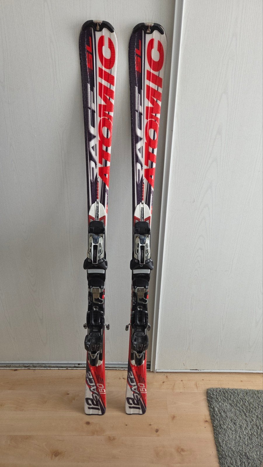 Atomic Race SL Ski's - 150 cm, Sport en Fitness, Ophalen, 140 tot 160 cm, Gebruikt, Carve