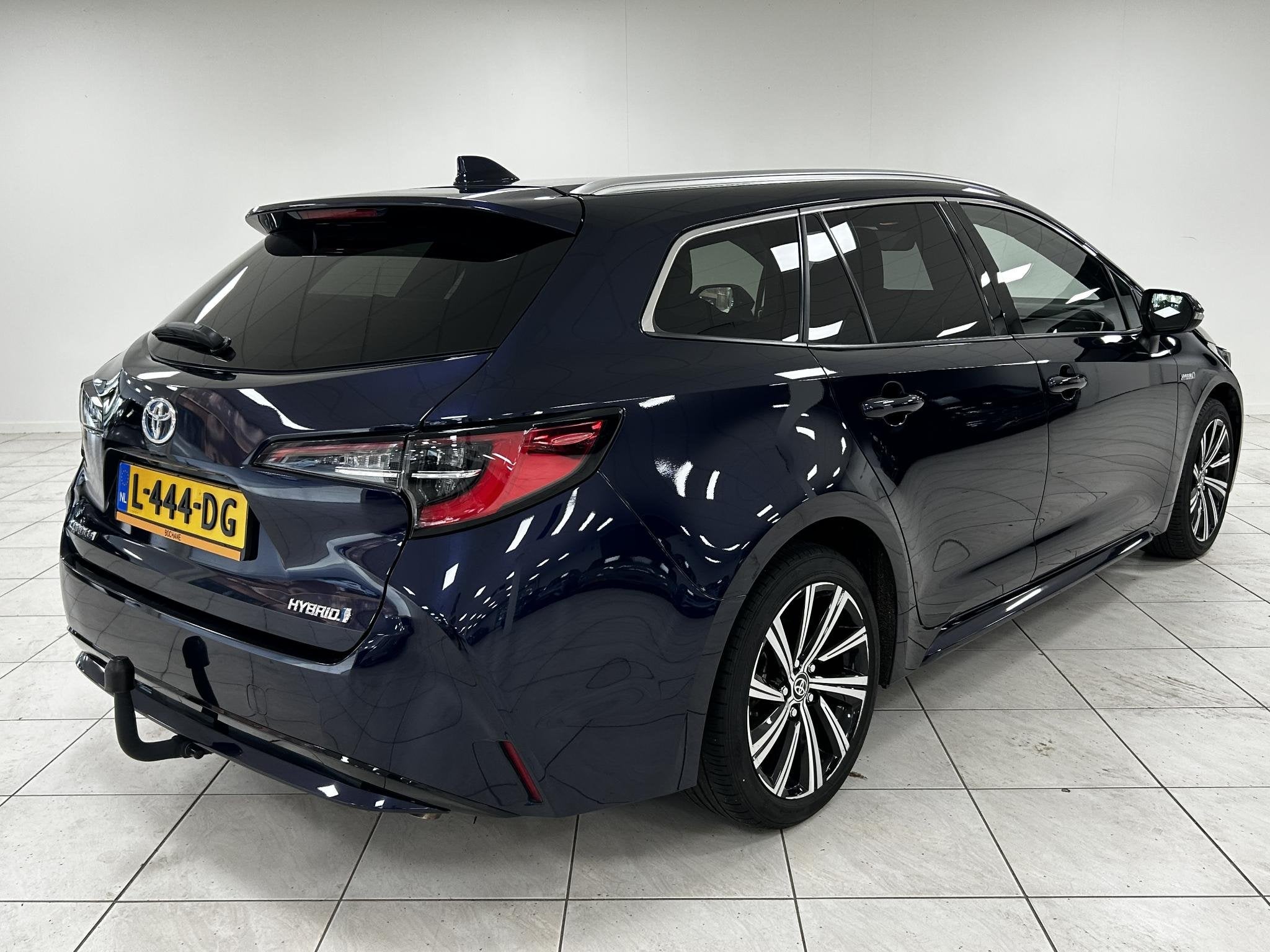 Toyota Corolla Touring Sports 1.8 Hybrid Dynamic ACHTERUITRI, 1345 kg, 450 kg, Gebruikt, 4 cilinders