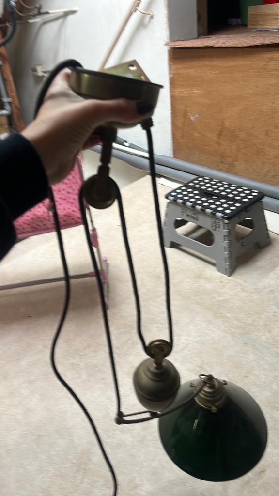 Antieke lamp groene glazen kap. Verstelbaar door gewicht, Antiek en Kunst, Ophalen