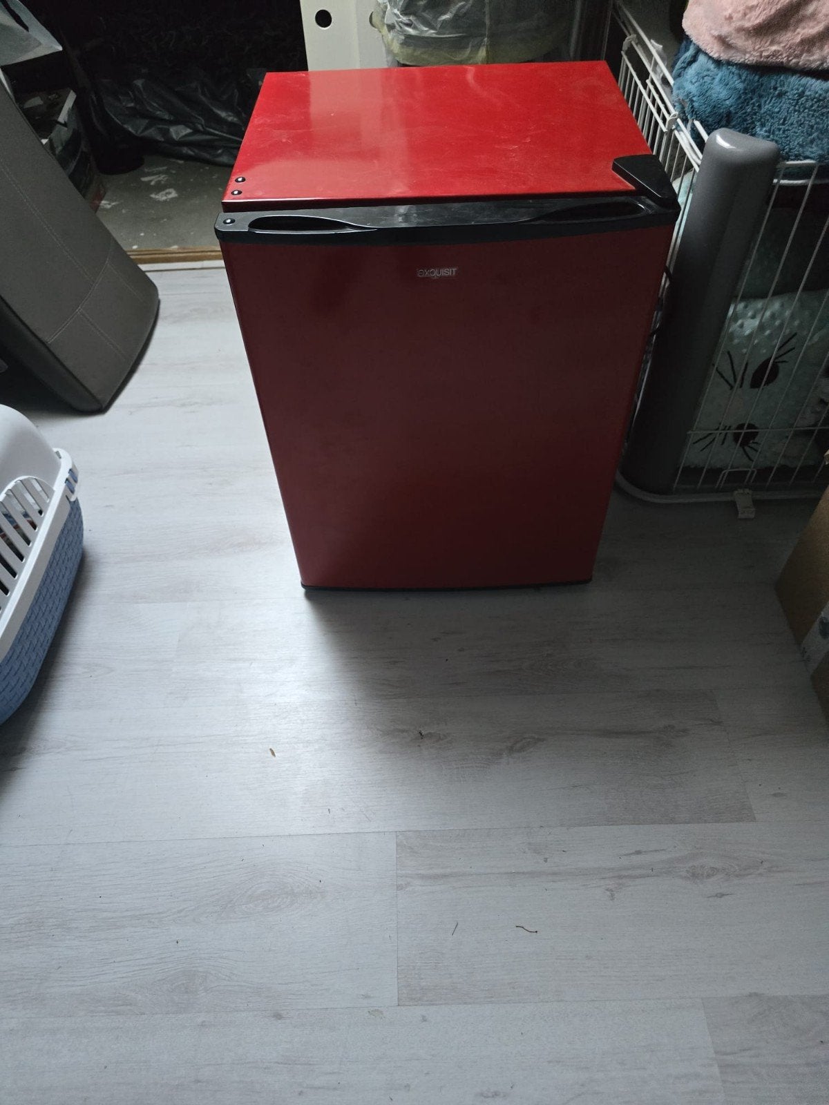 Compact rood vrieskastje - Ideaal voor kleine ruimtes, Witgoed en Apparatuur, Koelkasten en IJskasten, Gebruikt, Ophalen of Verzenden