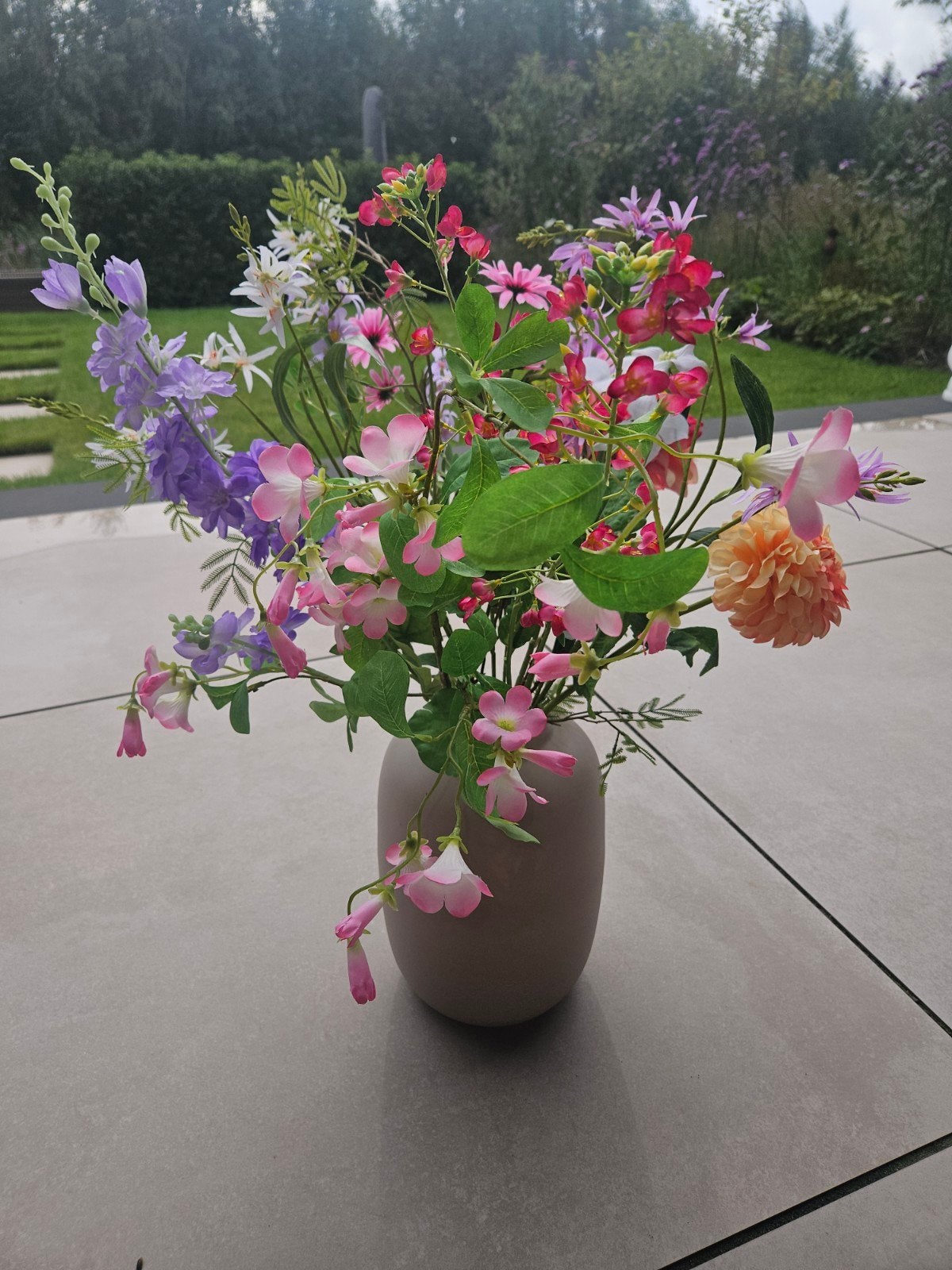 Zijdebloemen Boeket - 12 Takken excl vaas, Huis en Inrichting, Binnen, Textiel, Ophalen of Verzenden, Zo goed als nieuw