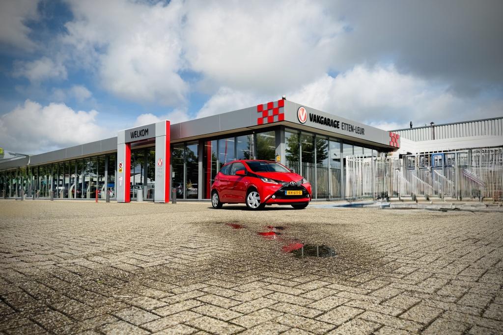 Toyota Aygo 1.0 VVT-i x-play | CAMERA | AIRCO | BLEUTOOTH, Auto's, Automaat, 12 maanden, Stof, Gebruikt