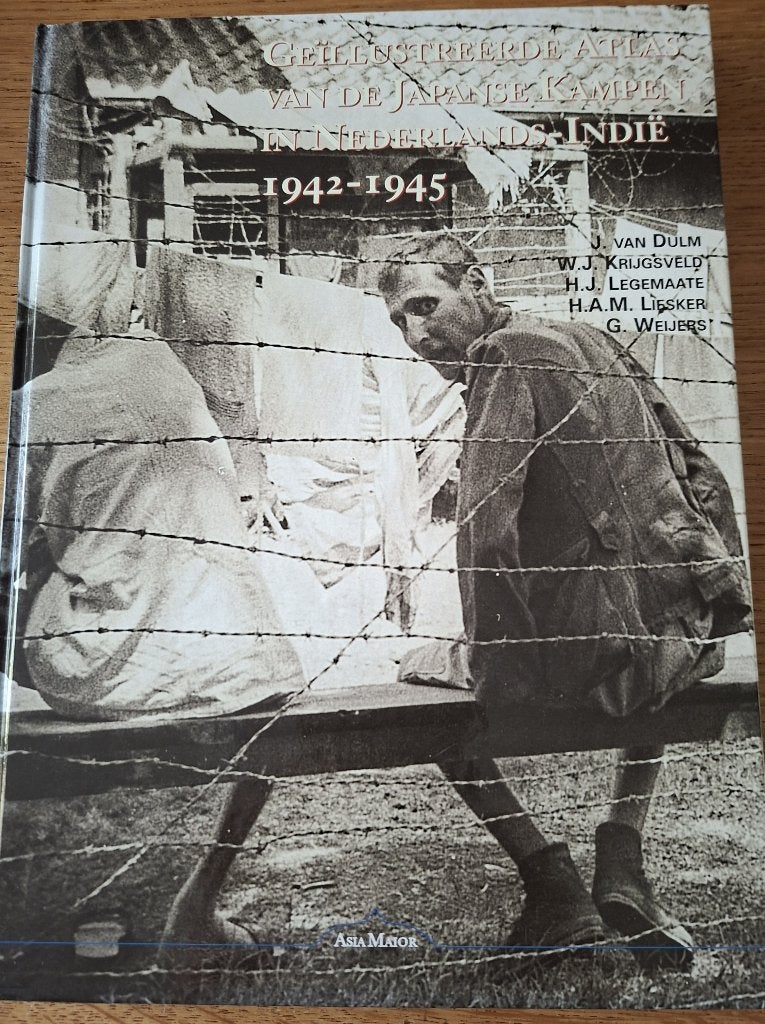 Atlas Japanse kampen in Nederlands-Indië 1942-1945, Boeken, Tweede Wereldoorlog, Ophalen of Verzenden, Zo goed als nieuw, Meerdere auteurs
