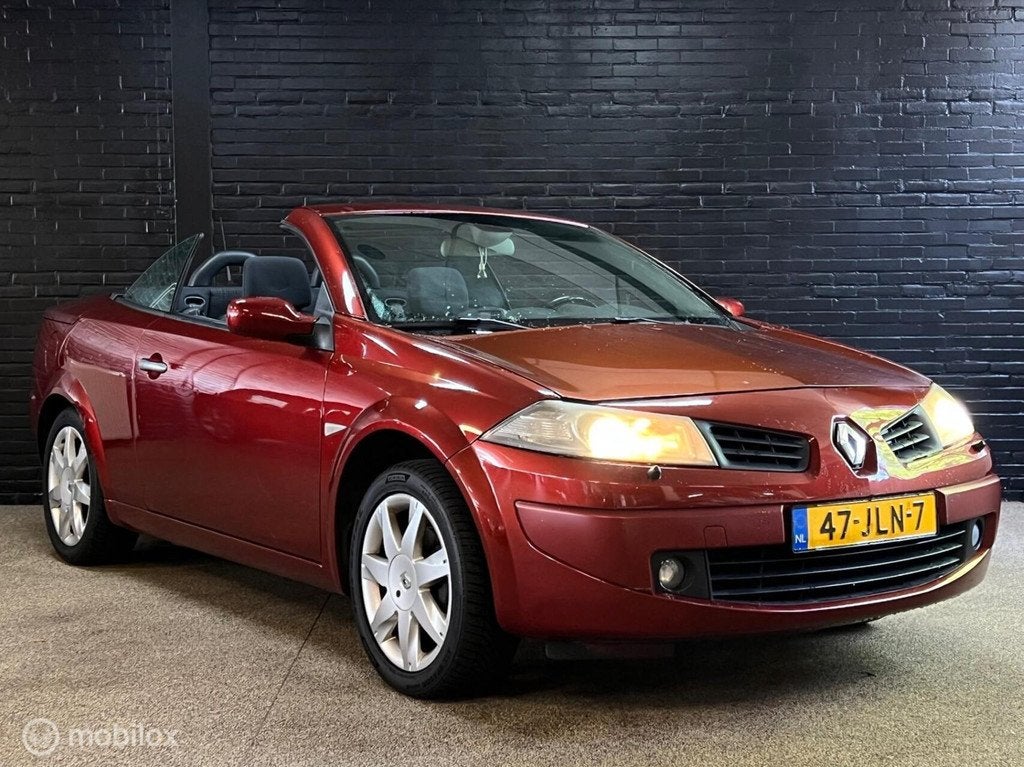 Renault Mégane Coupé-Cabriolet 2.0-16V Tech Line LPG, Voorwielaandrijving, 1998 cc, 135 pk, Gebruikt
