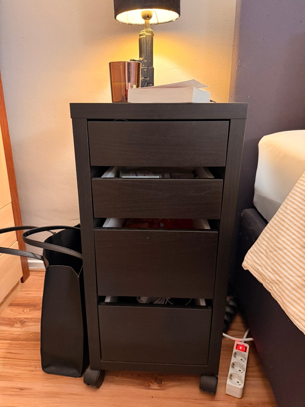 MICKE IKEA ladekast op wieltjes, Ophalen, Zo goed als nieuw, Minder dan 45 cm, 70 cm of meer