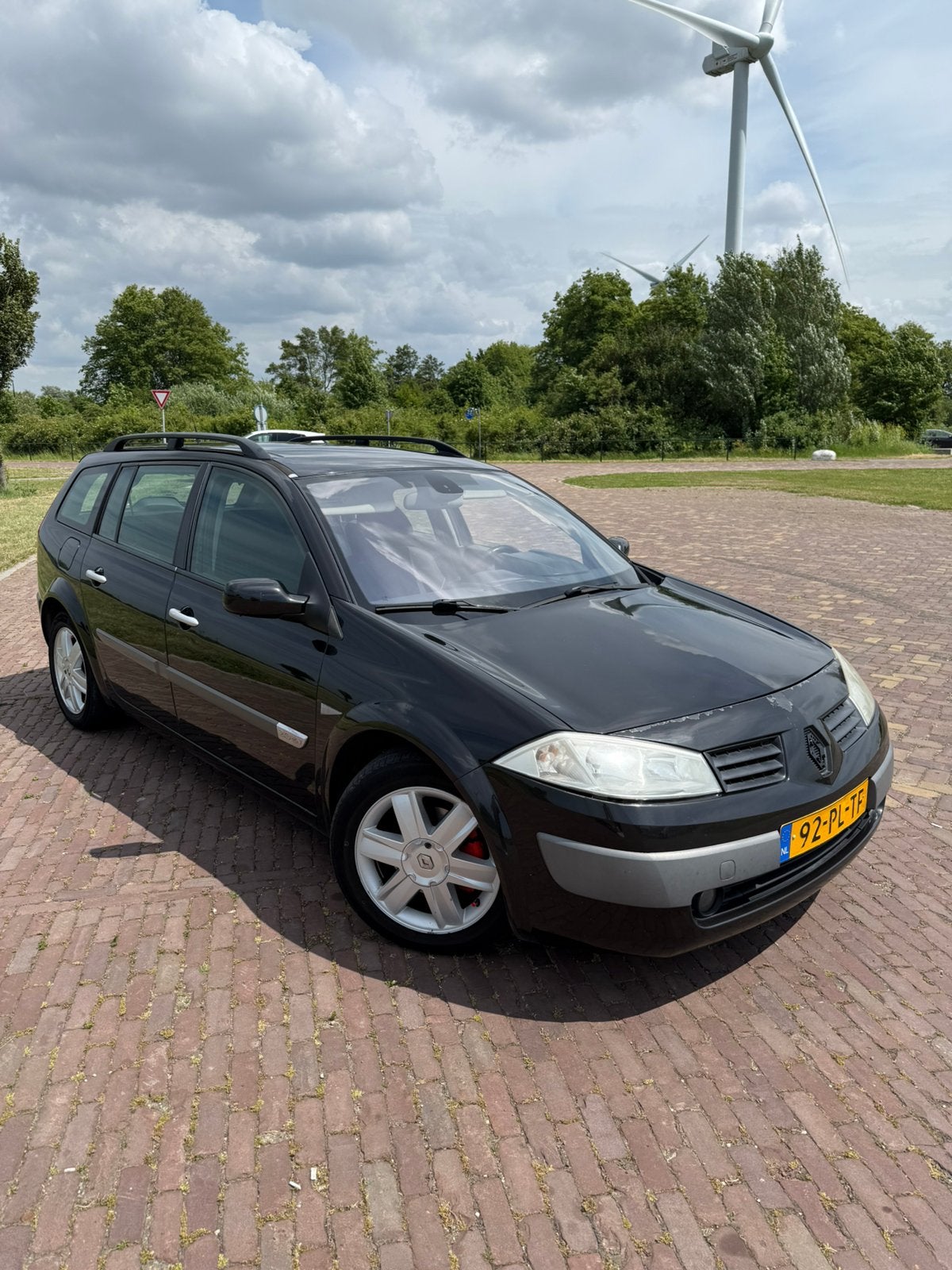 Renault Mégane 2.0 16V GR Tour 2004 Zwart, Auto's, 4 cilinders, Zwart, Origineel Nederlands, Stationwagon
