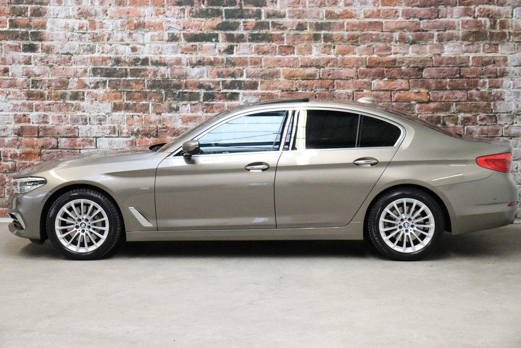 BMW 5-serie Sedan 530i High Executive Luxury Line Automaat /, 1998 cc, Achterwielaandrijving, Gebruikt, Euro 6