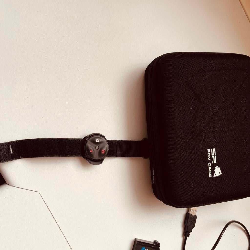 Garmin VIRB 30 accessoires set met case en afstandsbediening, Ophalen of Verzenden, Gebruikt, Overige merken