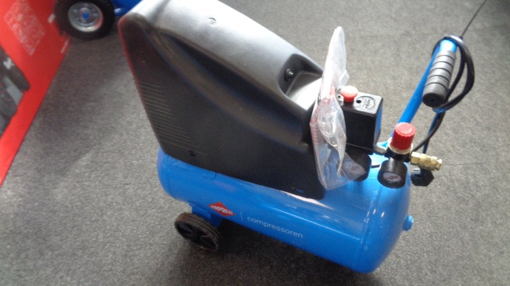 showroom model kan krasje opzitten, Ophalen of Verzenden, Zo goed als nieuw, 200 tot 400 liter/min, Info@c-vin.com