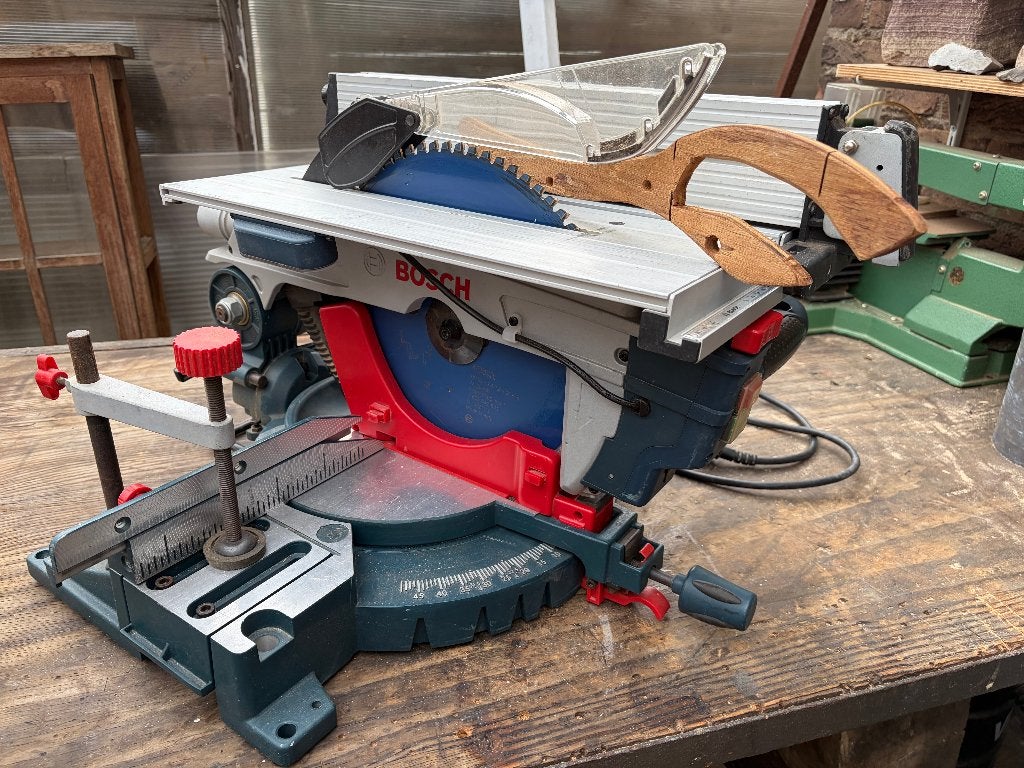 Bosch Combizaag GTM12 JL 1800 W, Ophalen, 70 mm of meer, Overige typen, Zo goed als nieuw