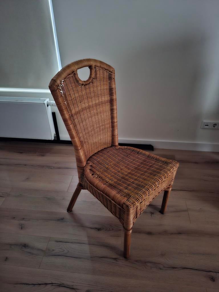 4 rieten stoelen gratis af te halen, Gebruikt, Bruin, Riet of Rotan, Ophalen of Verzenden