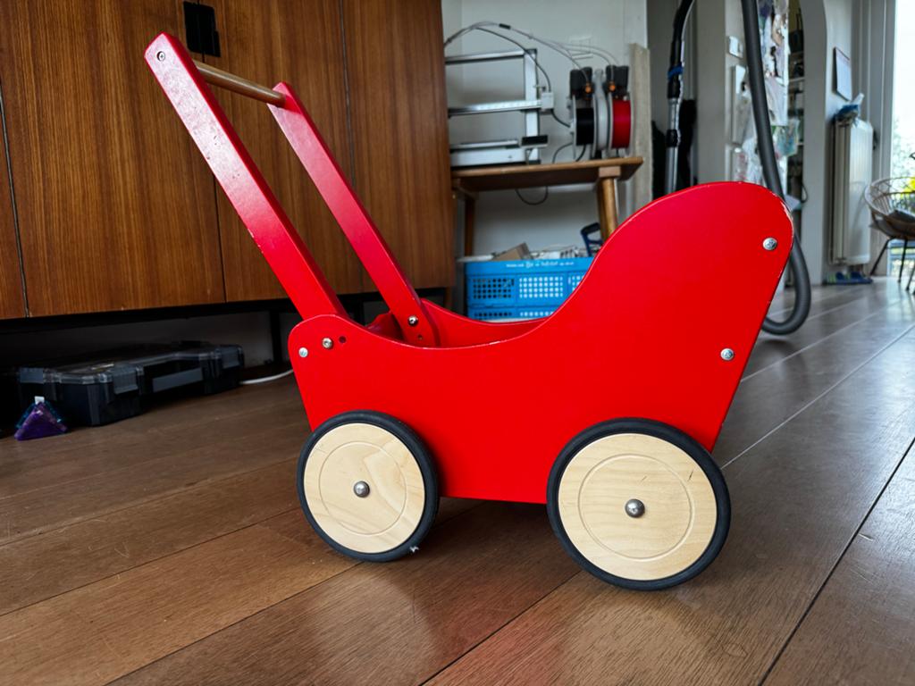 Rode houten loopkarretje/ poppenwagen, Kinderen en Baby's, Speelgoed | Houten speelgoed, Ophalen, Gebruikt, Duw- of Trekspeelgoed