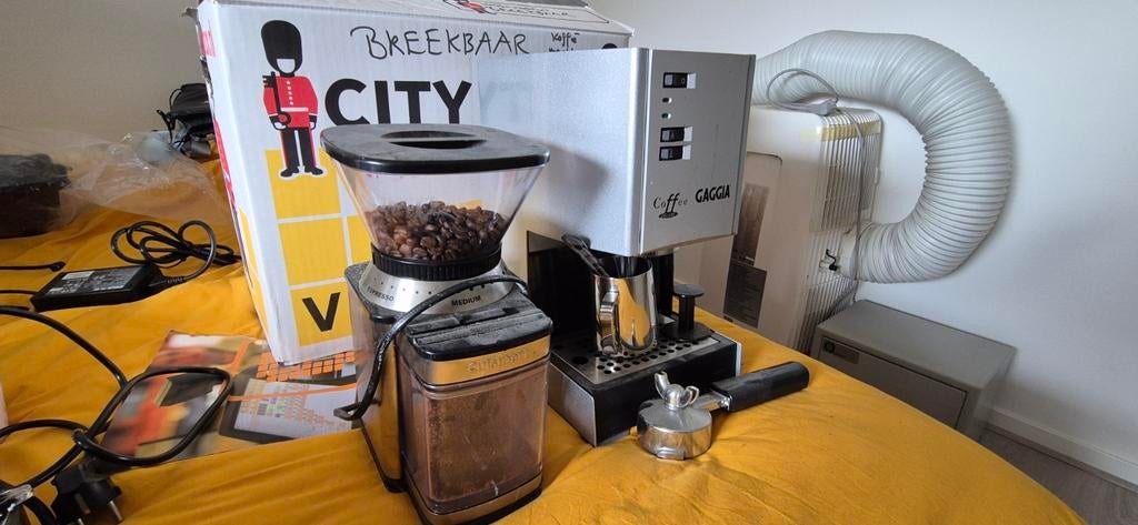 Gaggia Coffee Deluxe espresso apparaat met bonenmaler, Witgoed en Apparatuur, Koffiezetapparaten, Gebruikt, Gemalen koffie, Koffiebonen
