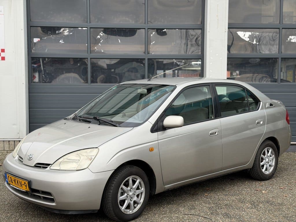 Toyota Prius 1.5 VVT-i (bj 2001, automaat), foto 2