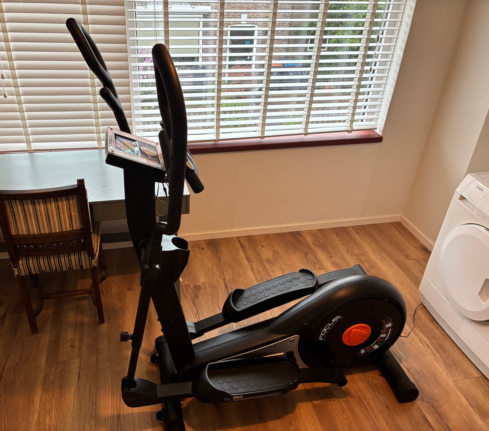 Corsstrainer Focus Fox 5 iPlus, Sport en Fitness, Ophalen, Zo goed als nieuw