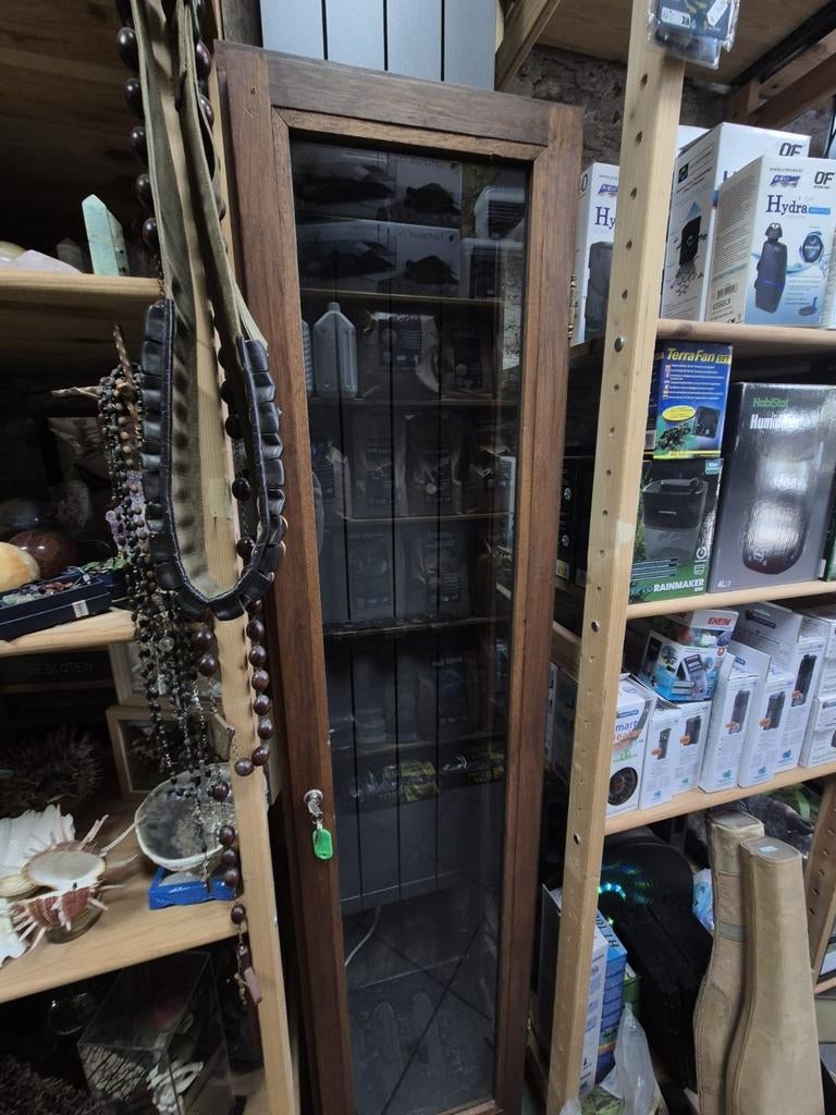 Wapenkast vitrine voor 4 geweren met sleutel, Ophalen, Landmacht, Nederland