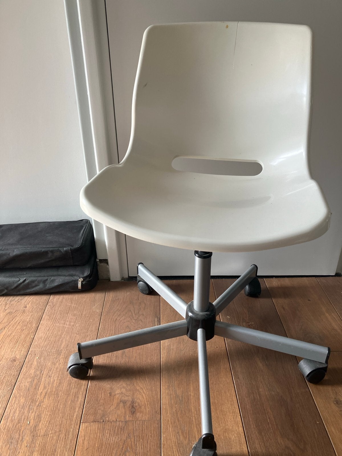 IKEA bureaustoel - Wit, Huis en Inrichting, Ophalen, Gebruikt, Wit, Bureaustoel