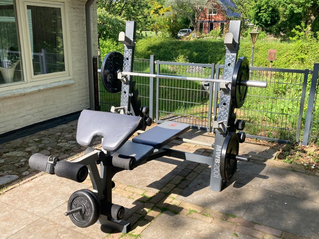 Multifunctionele benchpress bank, Sport en Fitness, Fitnessmaterialen, Gebruikt, Fitnessbank, Ophalen