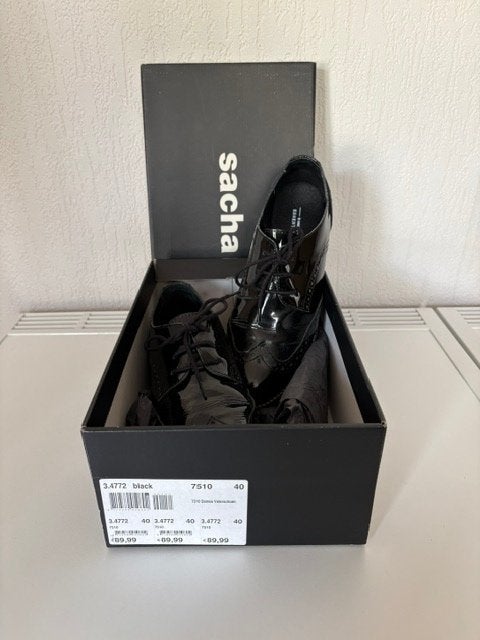 Sacha zwarte veterschoen, Kleding | Dames, Schoenen met lage hakken, Zwart, Ophalen of Verzenden, Zo goed als nieuw