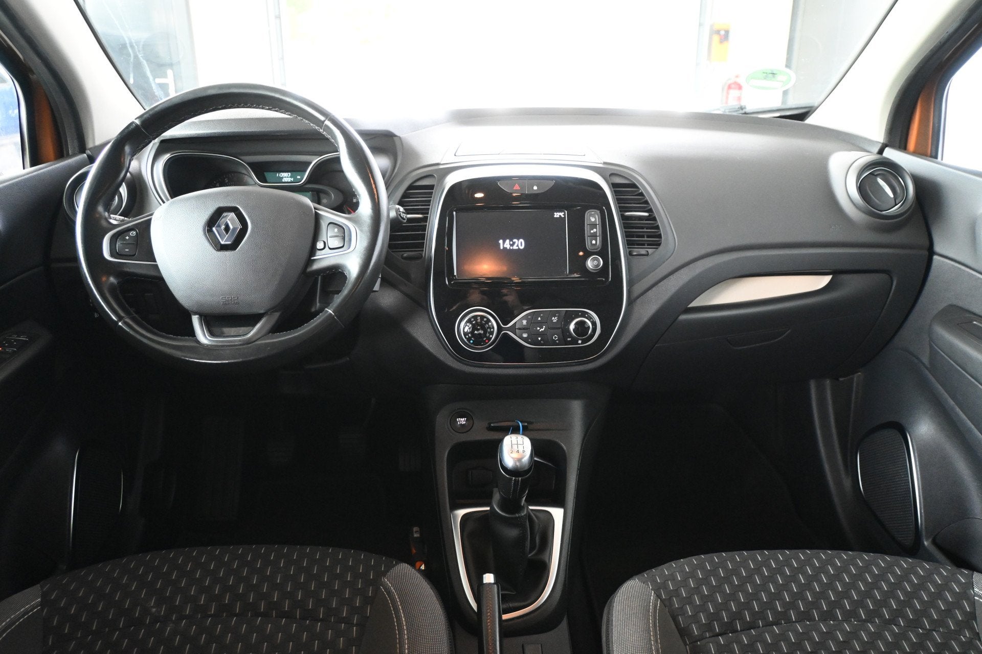 Renault Captur 0.9 TCe Intens Easy Life Nap! Clima Cruise Le, Auto's, 898 cc, Stof, Gebruikt, Overige kleuren