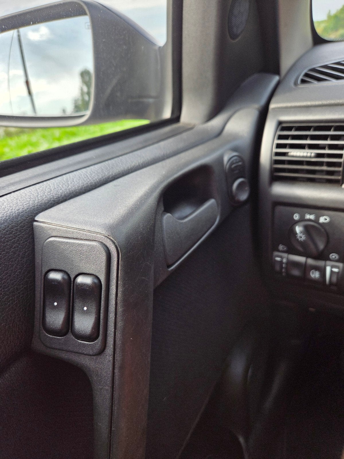 Foto 13 van Opel Astra 1.6 I 16V Airco,cruise,nieuwe apk