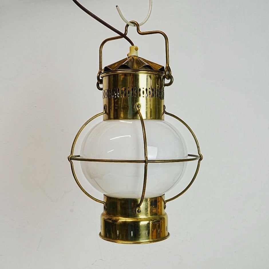 Vintage messing scheepslamp / hanglamp met melkglas., Ophalen of Verzenden, Zo goed als nieuw, Motorboot of Zeilboot, Gebruiksvoorwerp