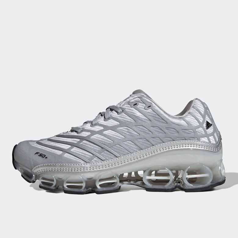 ADIDAS MERIGADE SCHOENEN MAAT 46 ZILVER, Kleding | Heren, Schoenen, Ophalen of Verzenden, Zo goed als nieuw